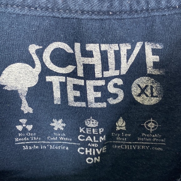 The Chivery Men's Chive Keep Calm and Chive On Navy Blue Graphic T-Shirt - Picture 5 of 6